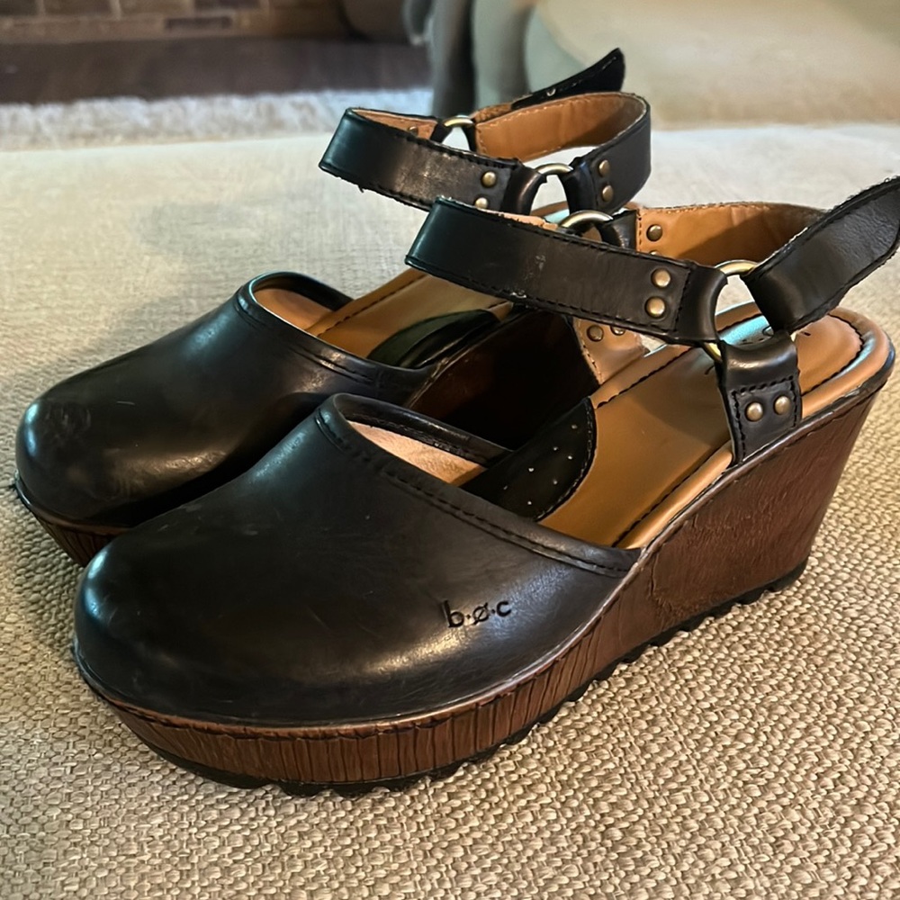 Black b.o.c. Clogs, size 7